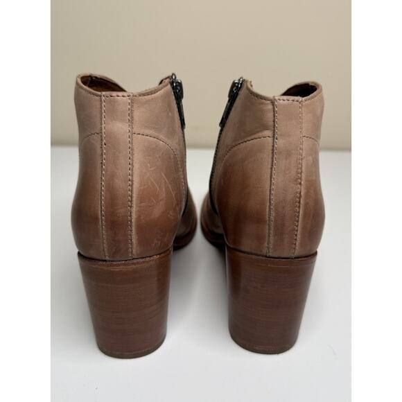 Frye Nora Ankle Bootie Womens 9 B Sand Leather Side Zip Stacked Block Heel - Picture 4 of 13
